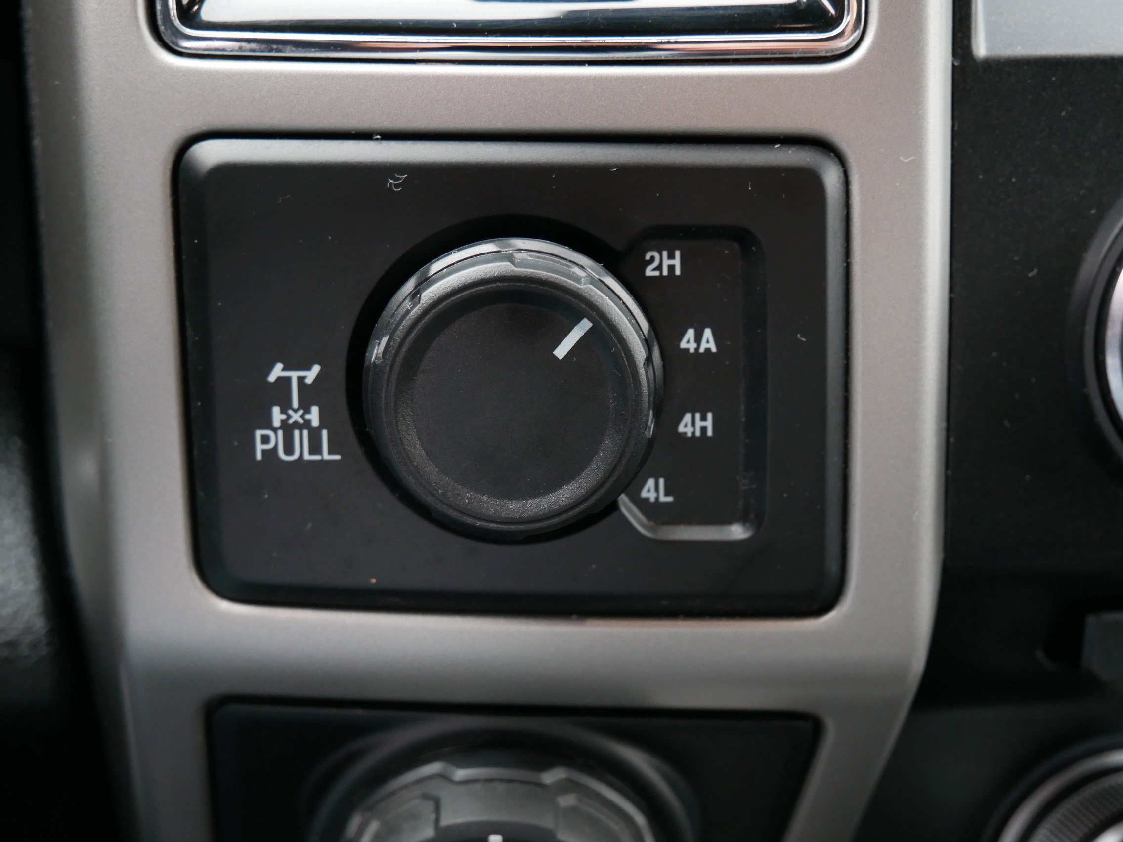 Certified 2018 Ford F150 Lariat w/ Equipment Group 502A Luxury image 30