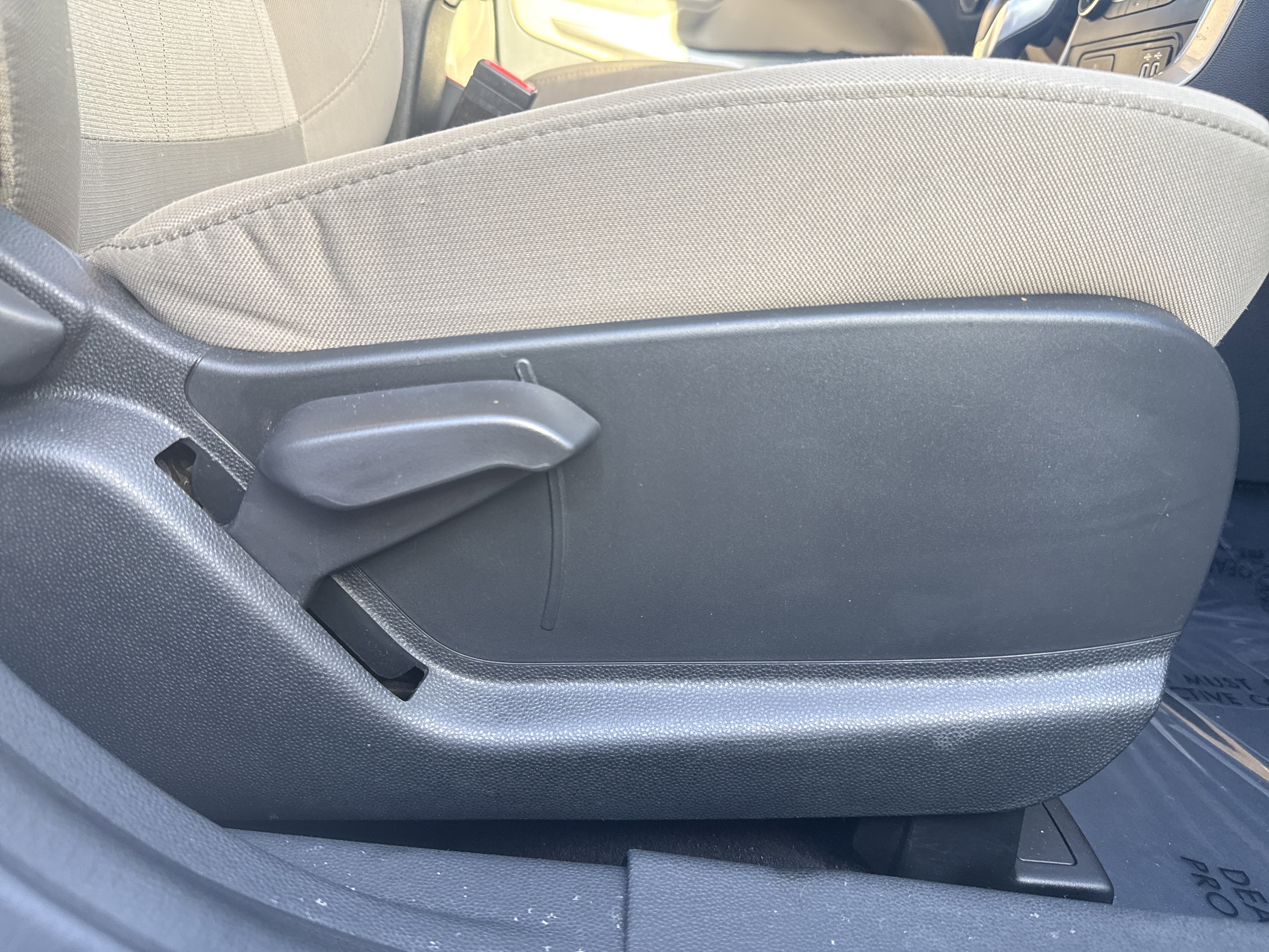 Certified 2018 Ford EcoSport SE w/ SE Cold Weather Package image 27