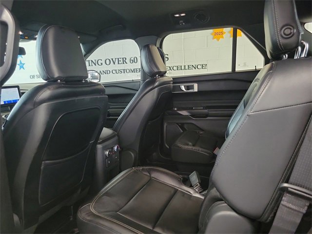 Certified 2020 Ford Explorer XLT w/ Equipment Group 202A image 21