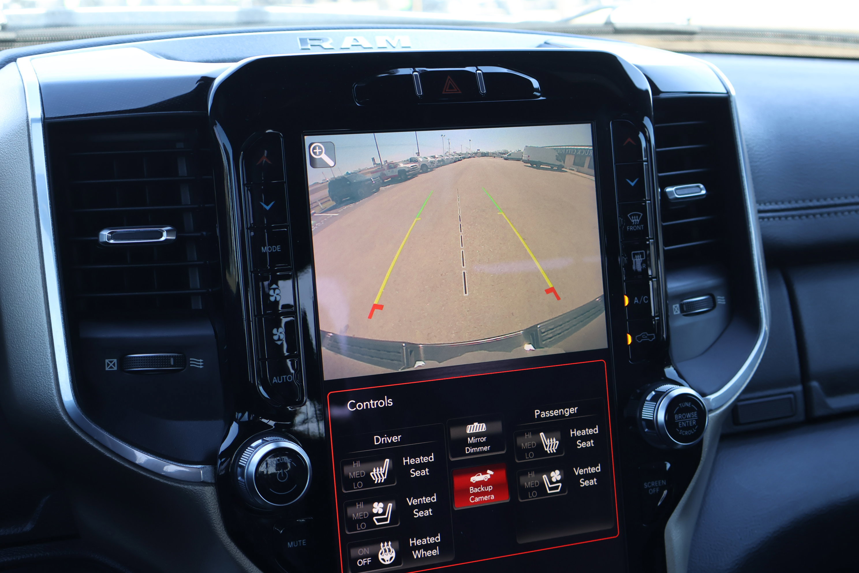 Used 2019 RAM 1500 Laramie image 22