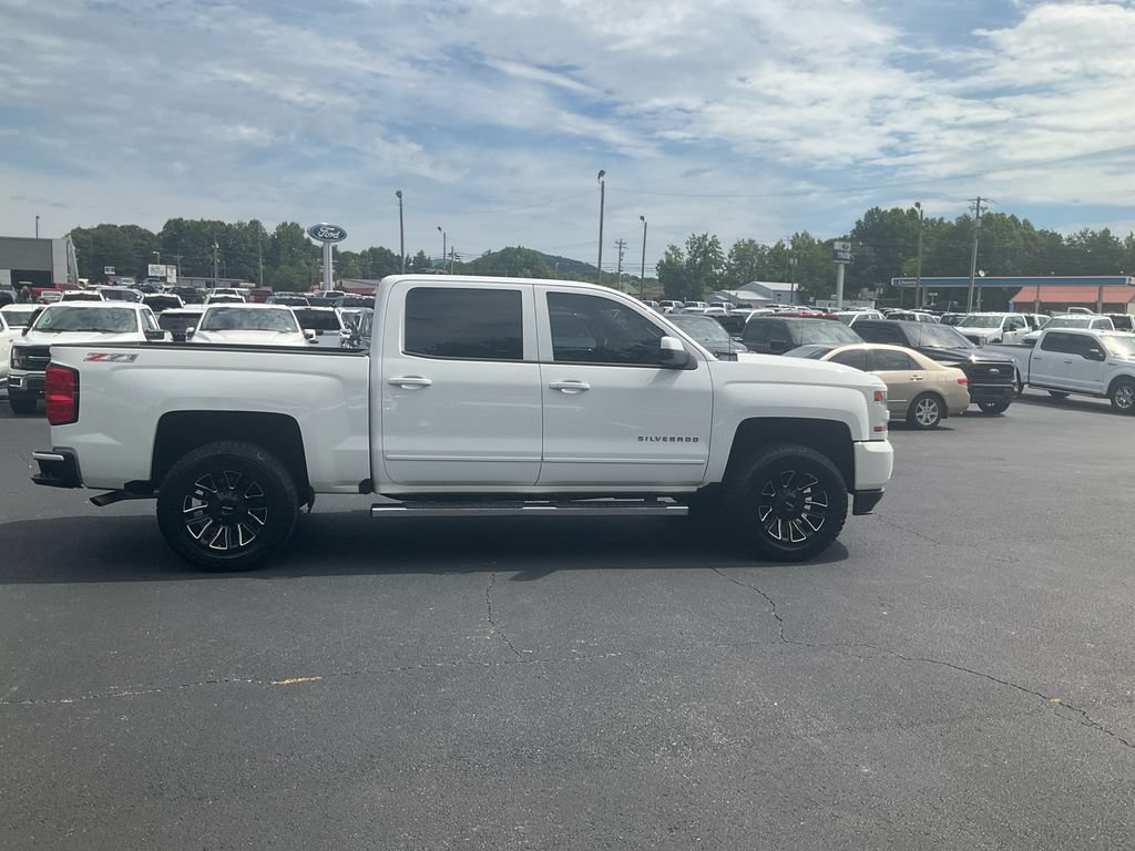 Used 2017 Chevrolet Silverado 1500 LT w/ All Star Edition AWD/4WD image 4
