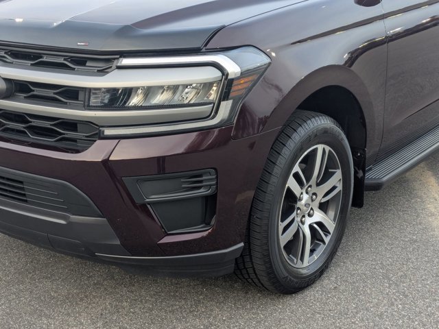 Certified 2024 Ford Expedition Max XLT image 10