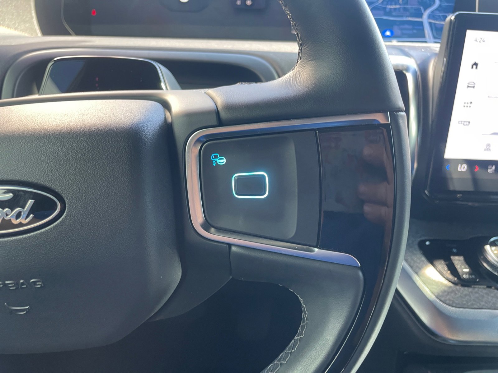 Certified 2025 Ford Expedition Tremor AWD/4WD image 18
