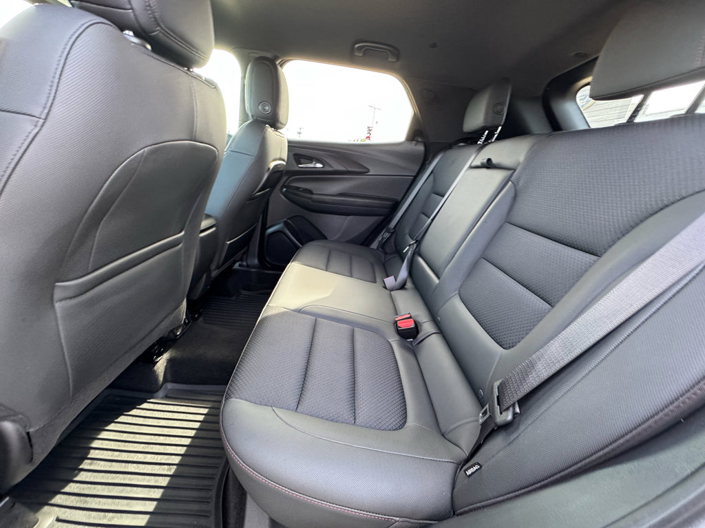 Used 2022 Chevrolet TrailBlazer RS w/ Technology Package AWD/4WD image 22