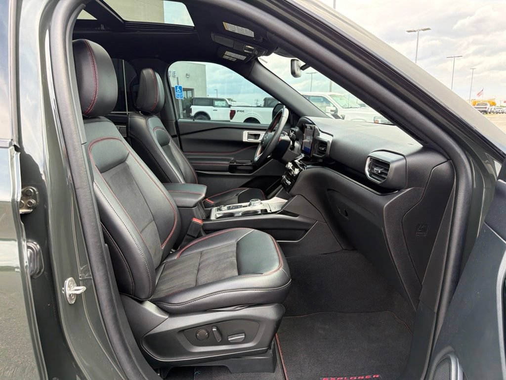 Certified 2023 Ford Explorer ST-Line w/ Class IV Trailer Tow Package AWD/4WD image 23