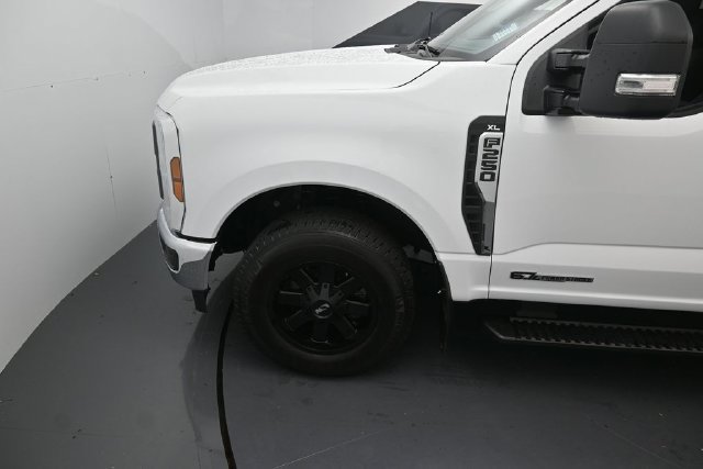 Certified 2026 Ford F250 XL w/ XL Chrome Package RWD image 9