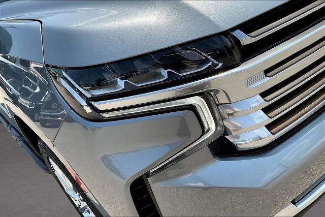 Used 2023 Chevrolet Suburban High Country RWD image 48