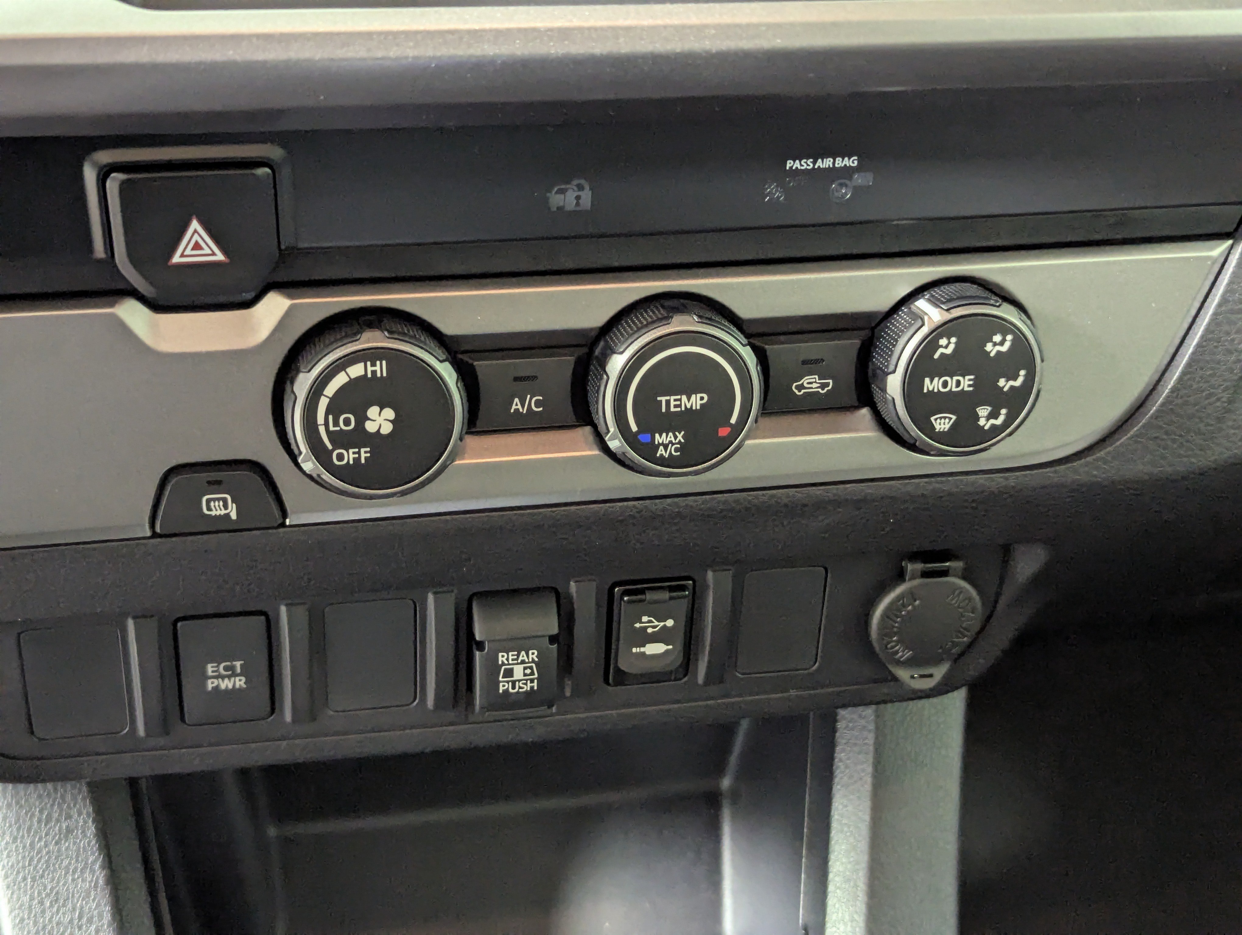 Used 2019 Toyota Tacoma SR5 RWD image 24