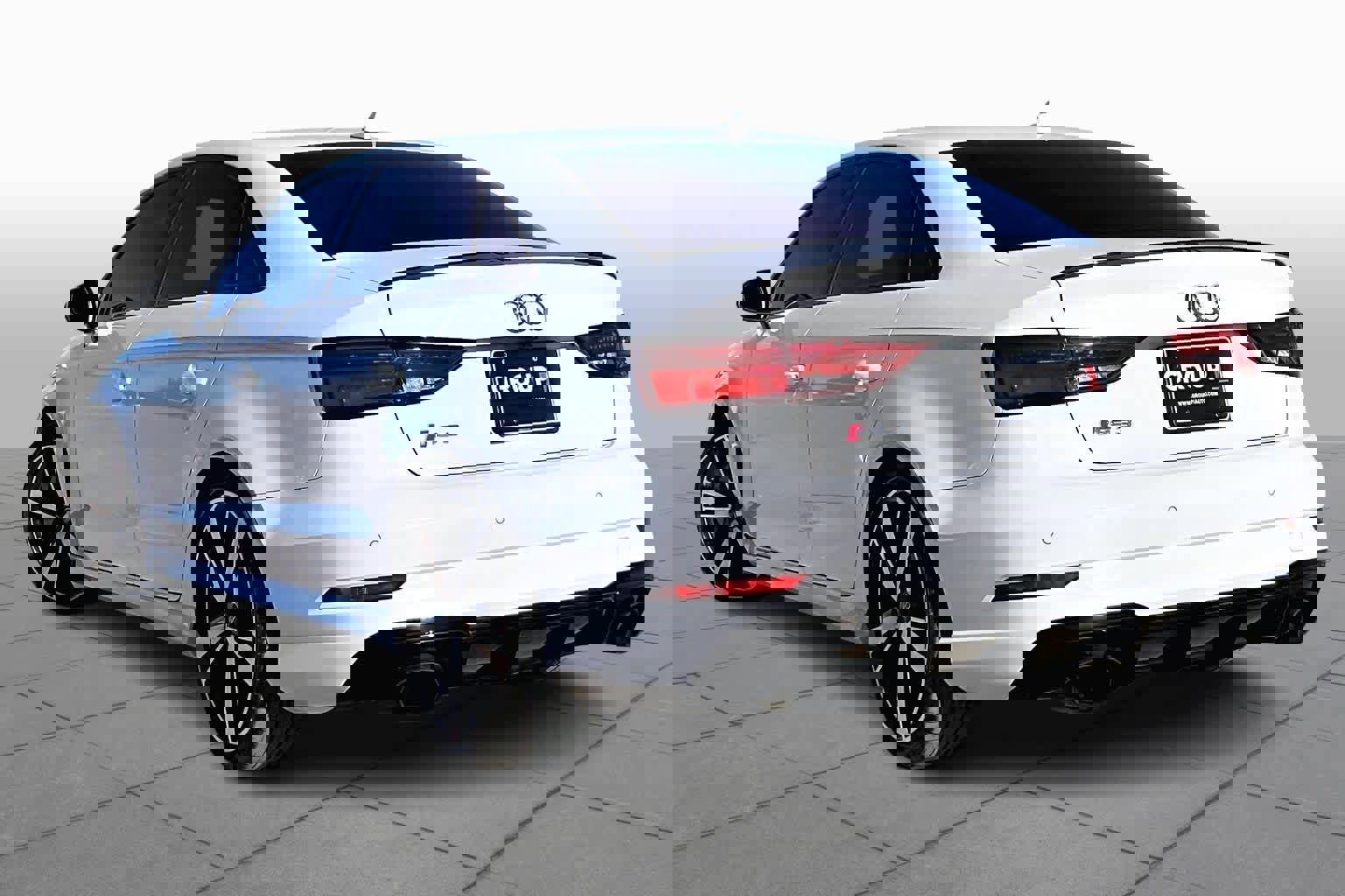 Used 2018 Audi RS 3 w/ Dynamic Plus Package image 11