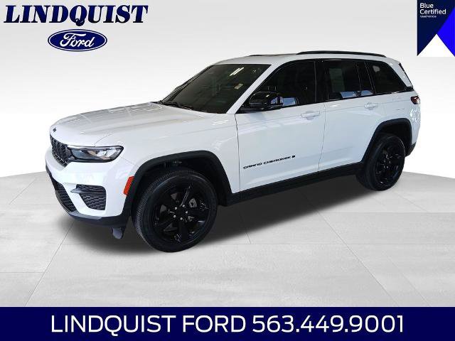 Used 2024 Jeep Grand Cherokee Altitude AWD/4WD image 1