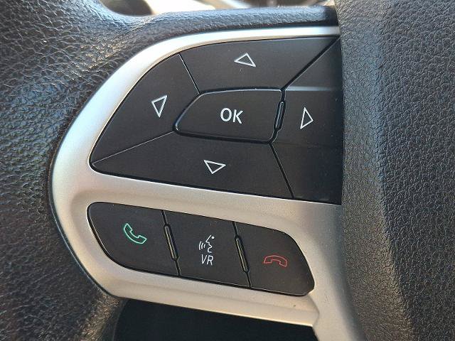 Used 2017 Jeep Cherokee Sport AWD/4WD image 19