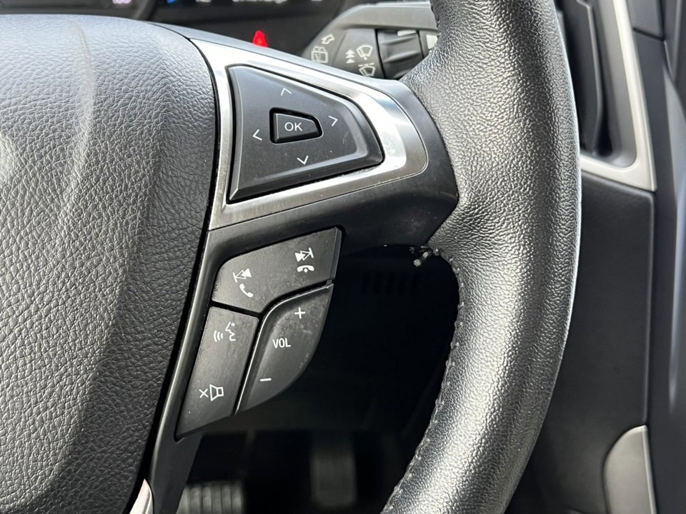 Certified 2022 Ford Edge SEL w/ Convenience Package image 25