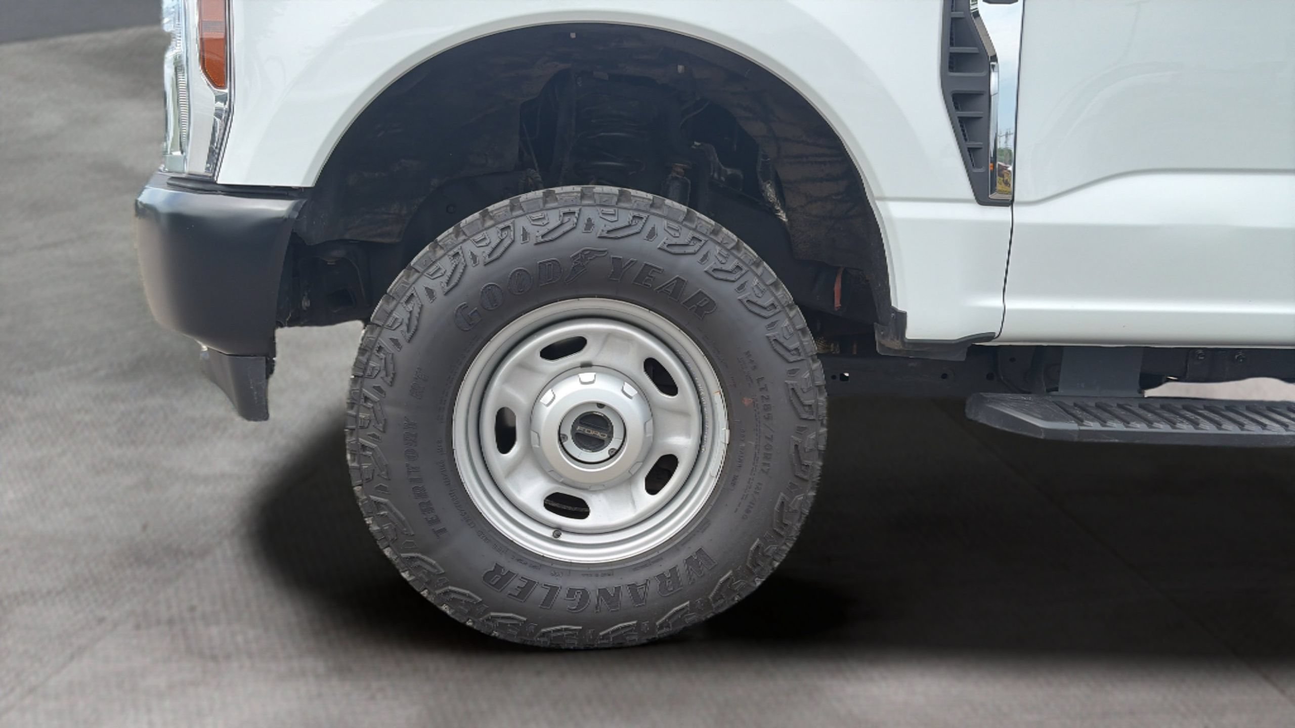 Certified 2025 Ford F350 XL w/ XL Off-Road Package AWD/4WD image 25