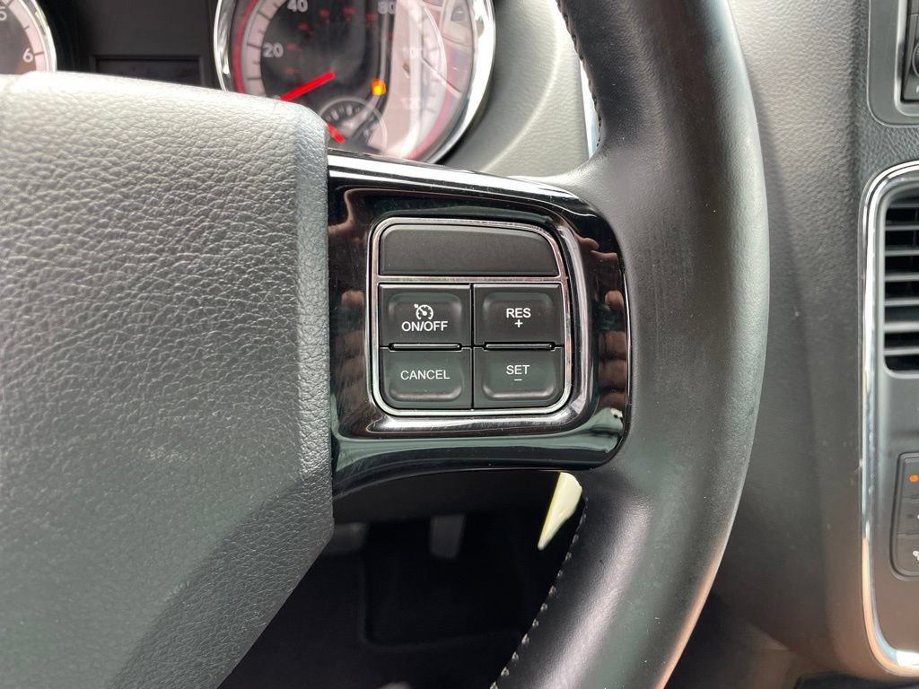 Used 2020 Dodge Grand Caravan SE FWD image 25