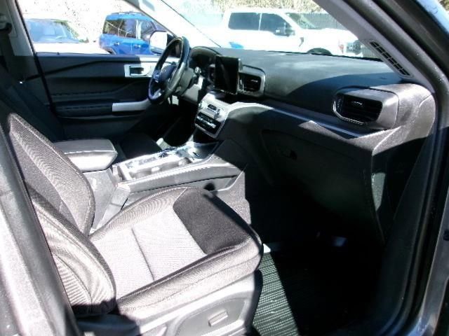Certified 2023 Ford Explorer XLT image 7