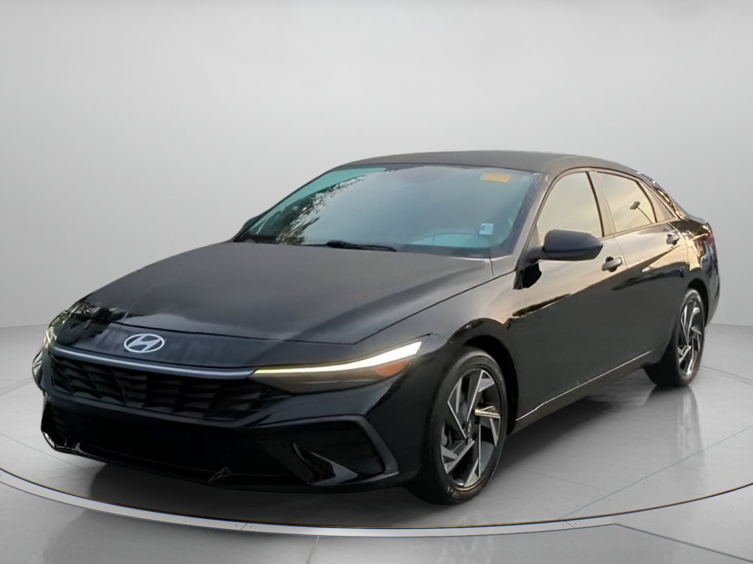 Used 2025 Hyundai Elantra Sport FWD image 11