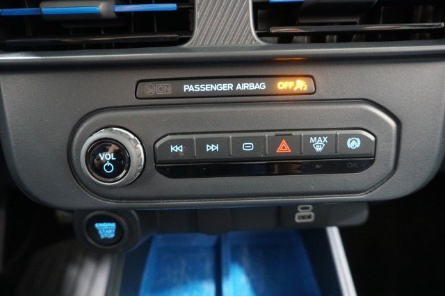 Certified 2025 Ford Maverick XLT w/ Equipment Group 302A AWD/4WD image 30