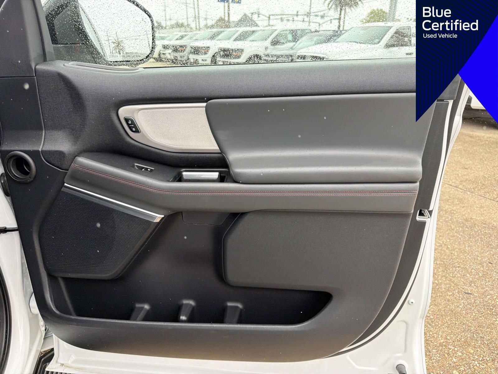Certified 2025 Ford Expedition Active AWD/4WD image 19