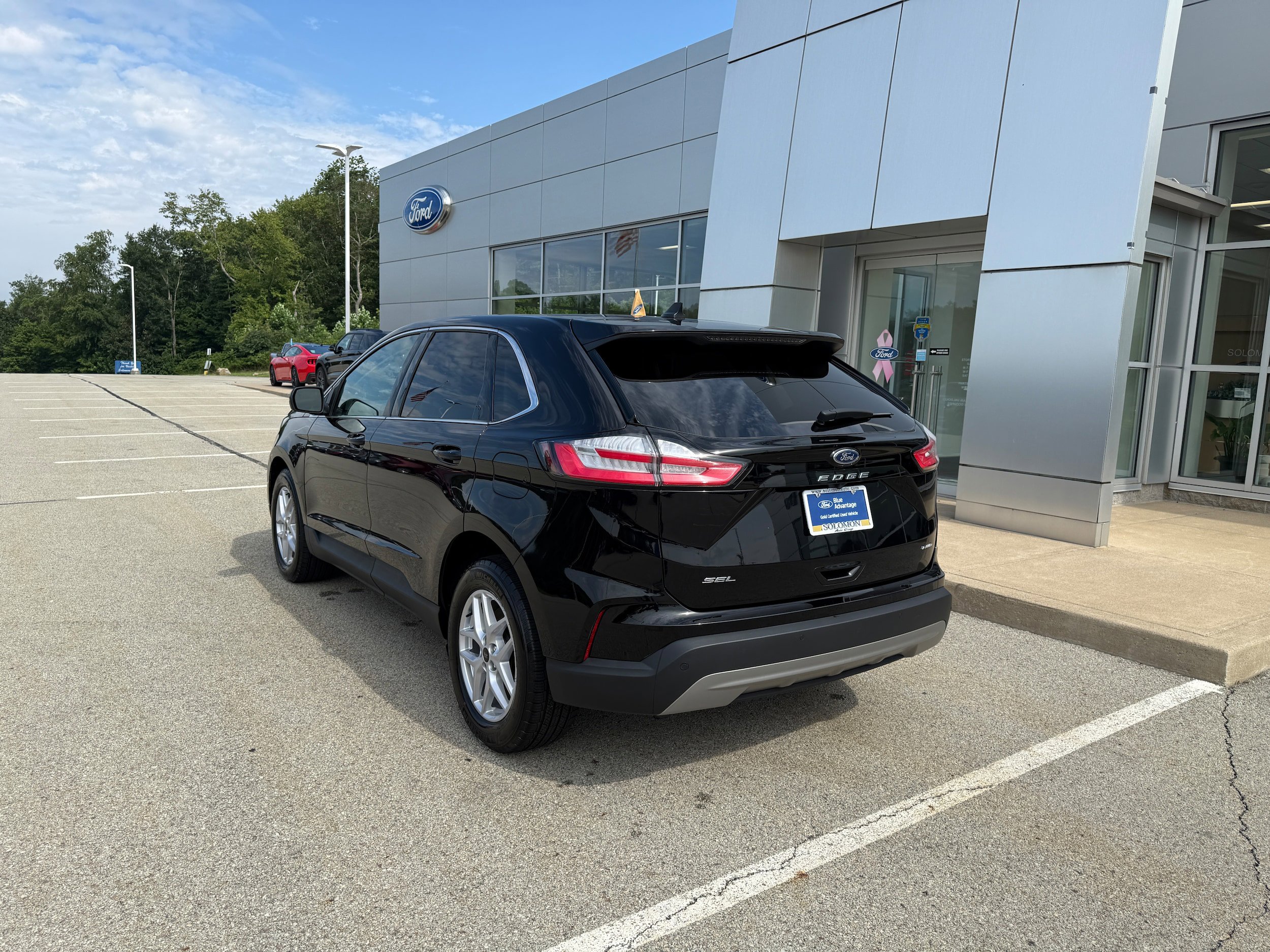 Certified 2024 Ford Edge SEL w/ Convenience Package AWD/4WD image 6