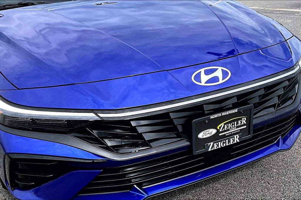 Used 2025 Hyundai Elantra SEL FWD image 30