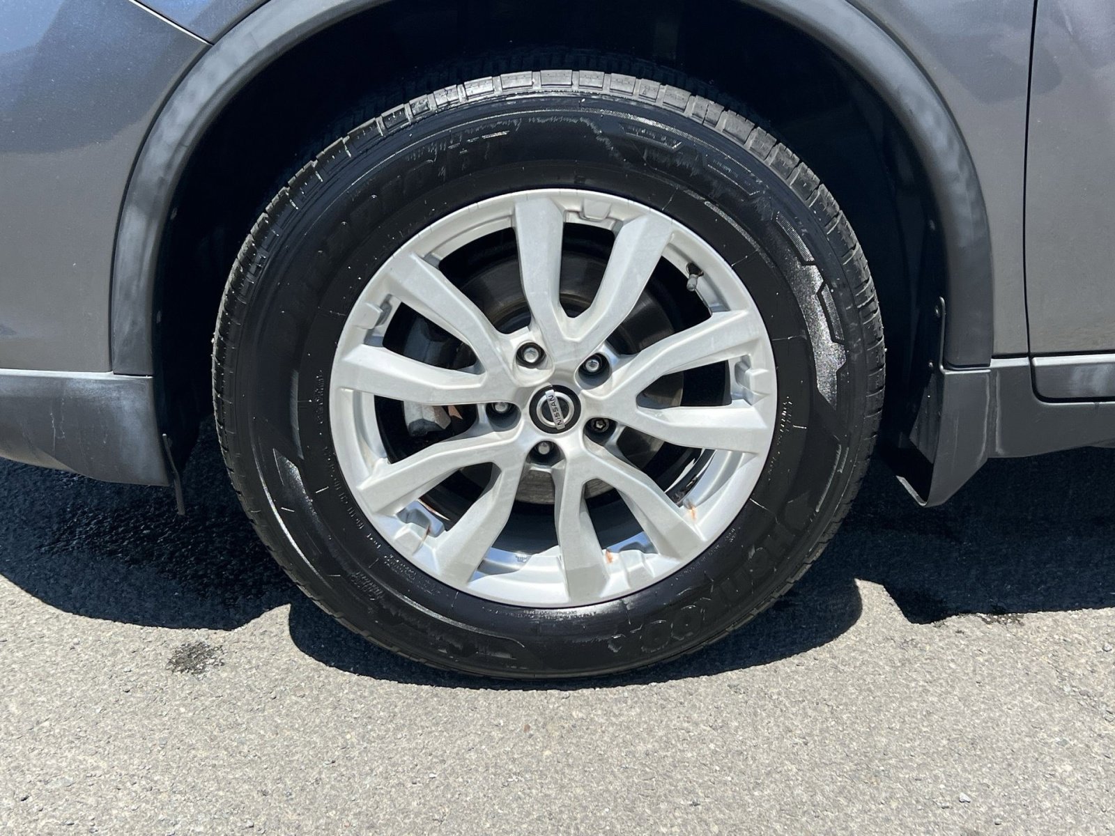 Used 2018 Nissan Rogue SV w/ Premium Package FWD image 20