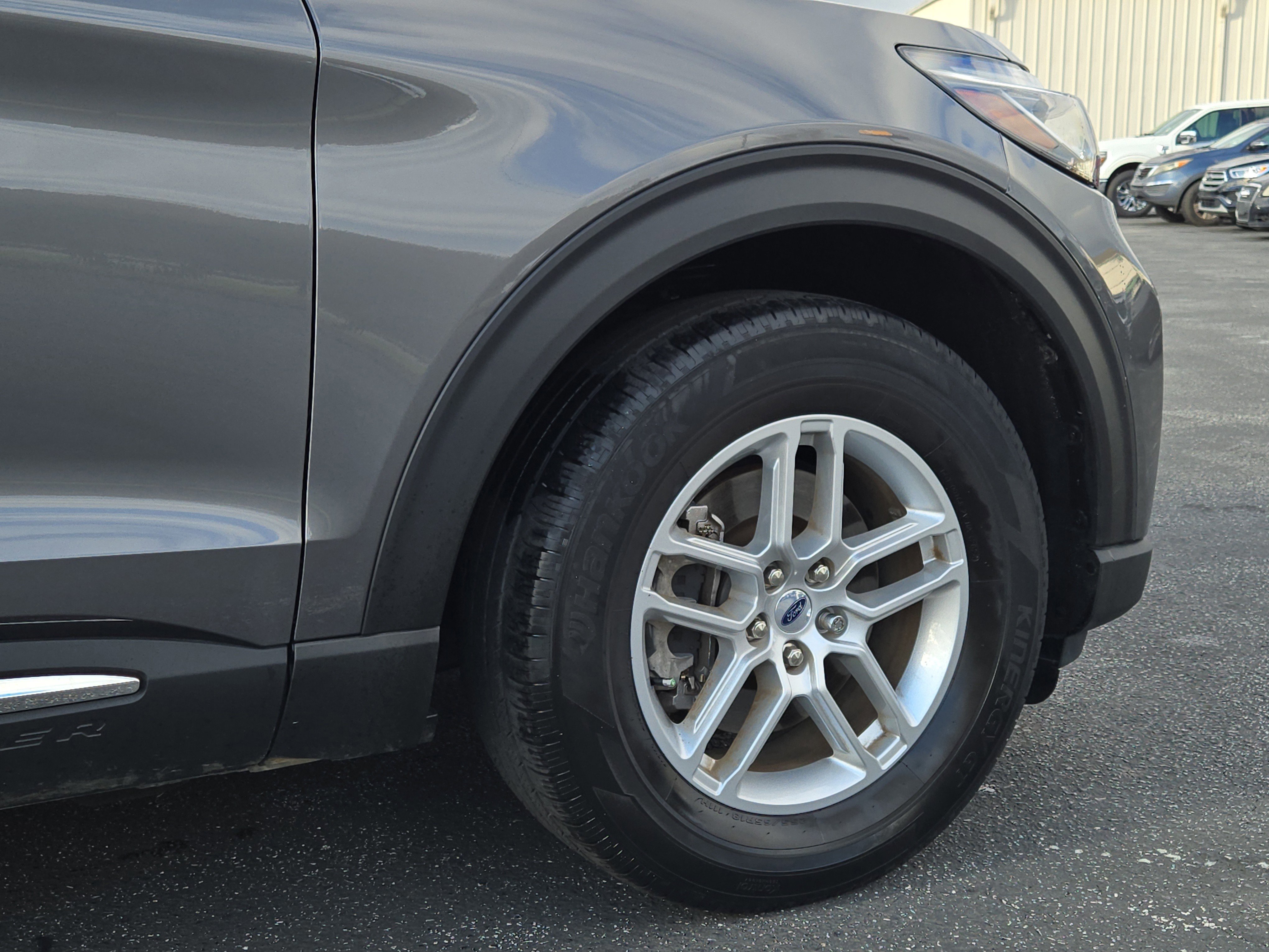 Certified 2025 Ford Explorer Active image 12