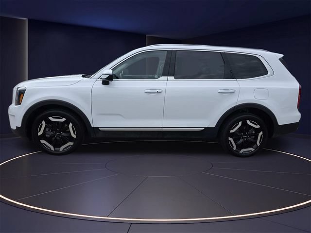Used 2025 Kia Telluride S FWD image 7