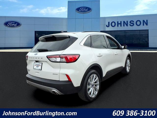 Certified 2022 Ford Escape Titanium w/ Titanium Elite Package AWD/4WD image 3