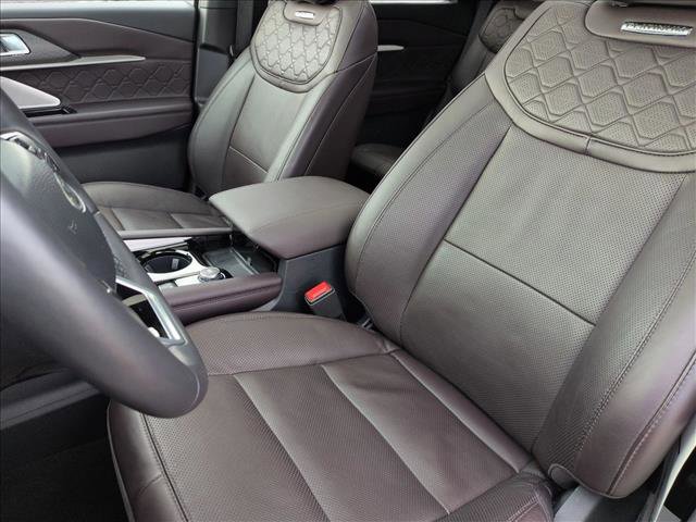 Certified 2025 Ford Explorer Platinum w/ LUX Leather Package image 17