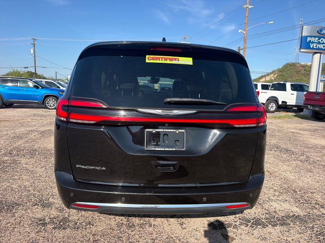 Used 2024 Chrysler Pacifica Touring-L FWD image 6