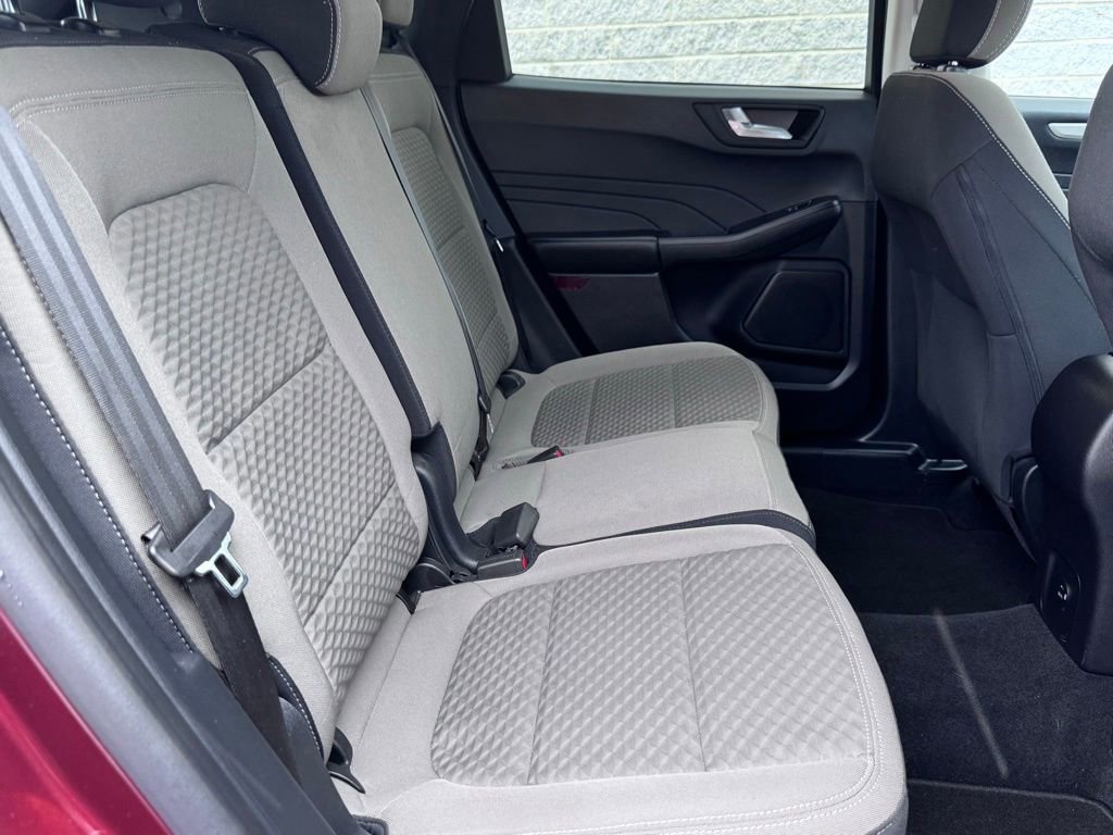 Certified 2021 Ford Escape SE image 19
