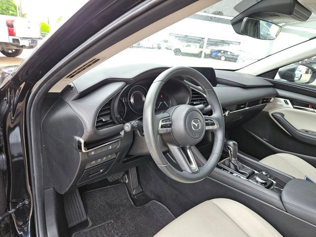Used 2019 MAZDA MAZDA3 Sedan w/ Preferred Package image 9
