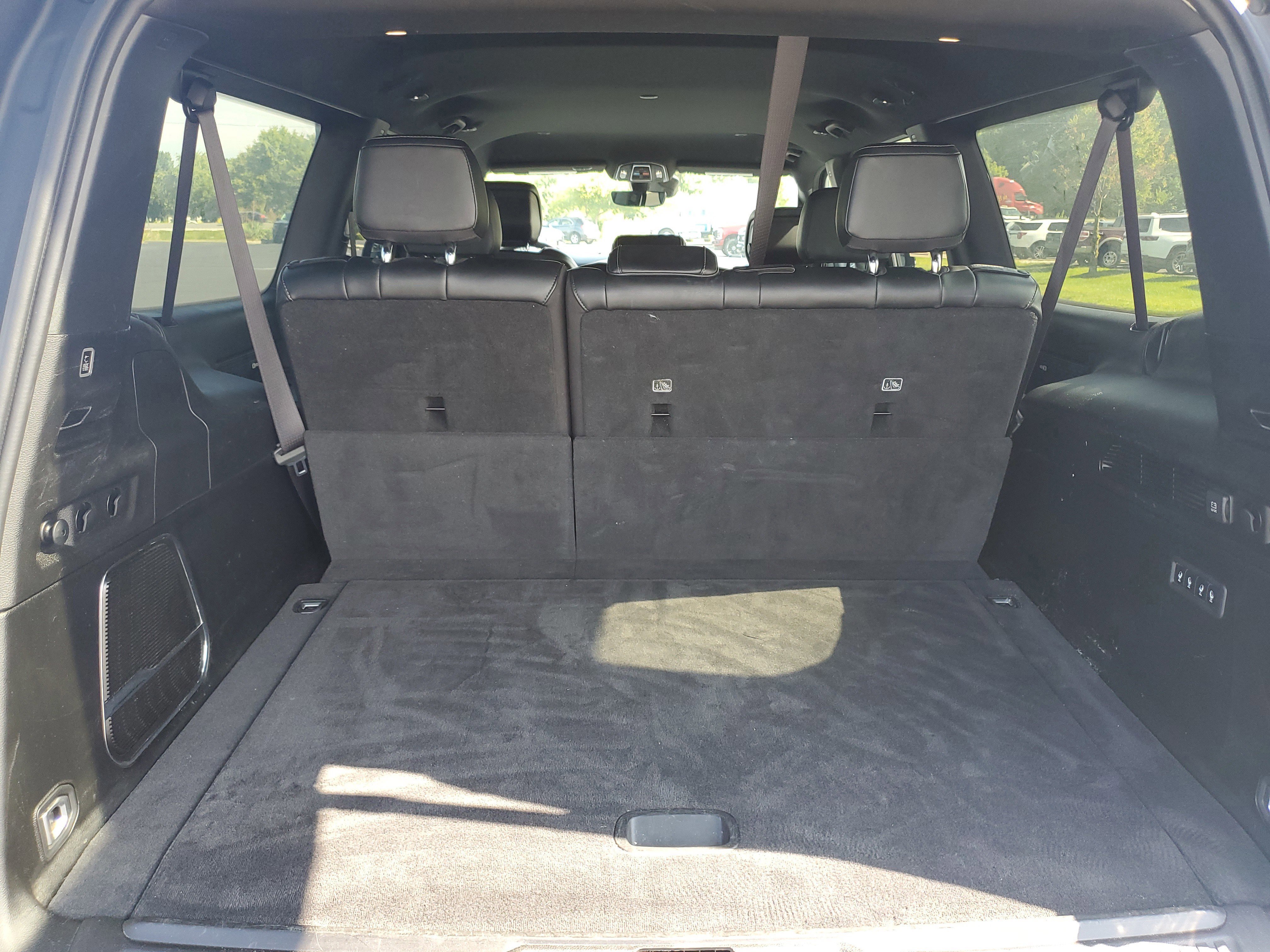 Used 2024 Jeep Wagoneer L Series II w/ Flexible Seating Group image 8