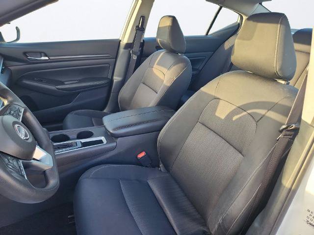 Used 2025 Nissan Altima 2.5 SV FWD image 10