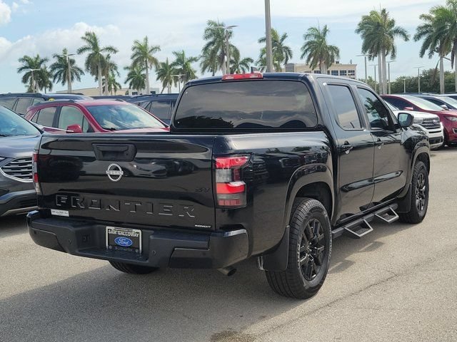 Used 2023 Nissan Frontier SV w/ Midnight Edition Package RWD image 29