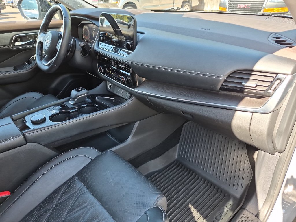 Used 2021 Nissan Rogue Platinum AWD/4WD image 36