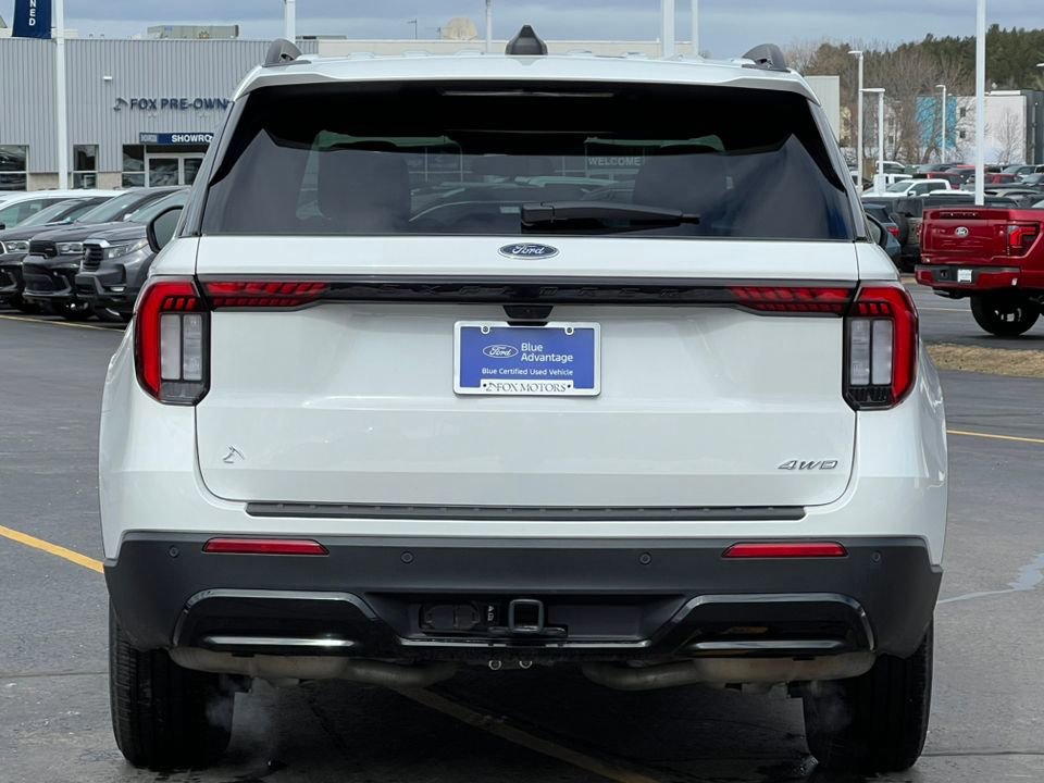 Certified 2025 Ford Explorer ST-Line image 3
