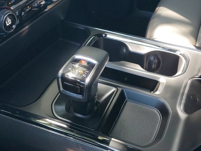 Used 2024 Chevrolet Silverado 1500 ZR2 w/ Technology Package AWD/4WD image 28