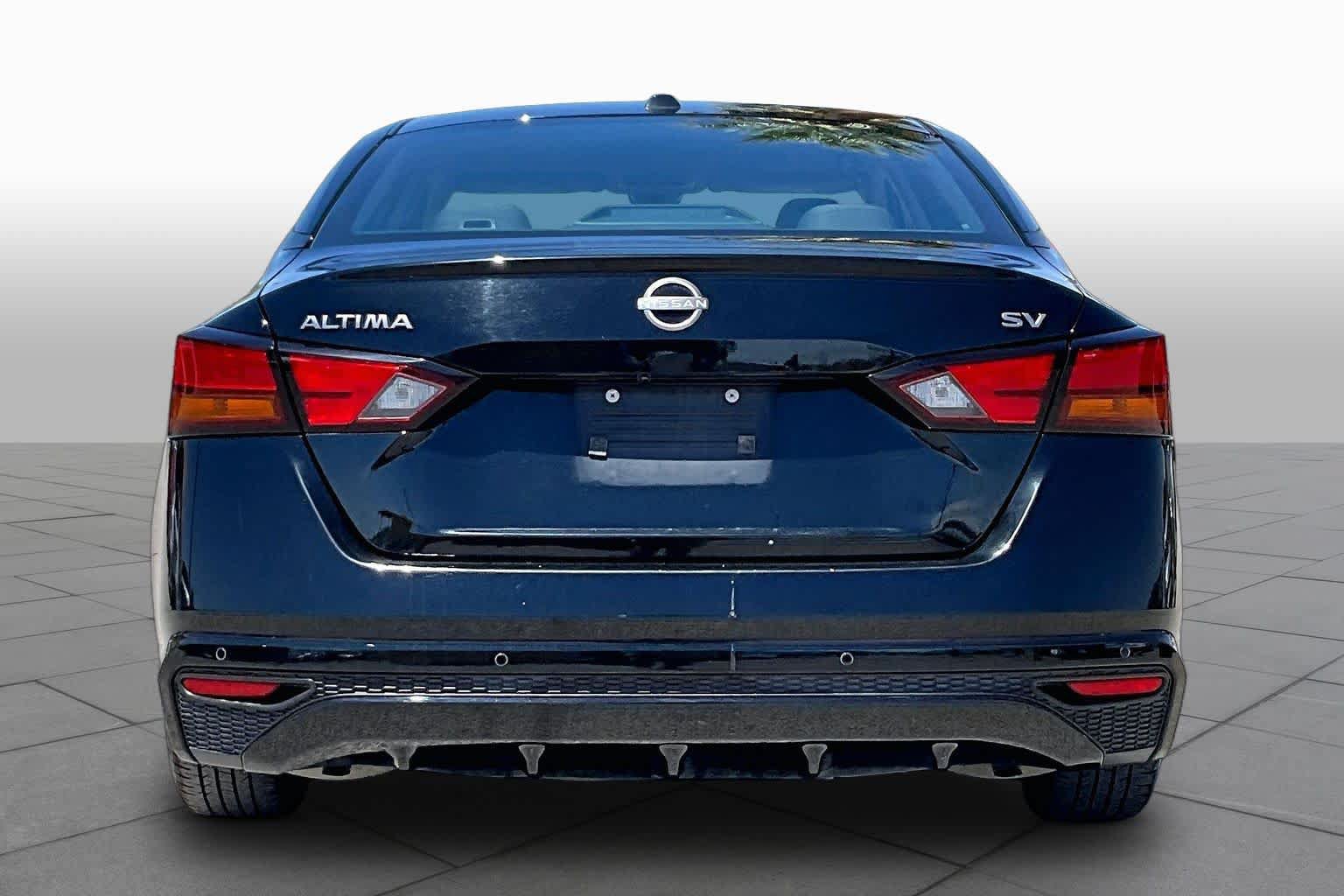 Used 2024 Nissan Altima 2.5 SV FWD image 5