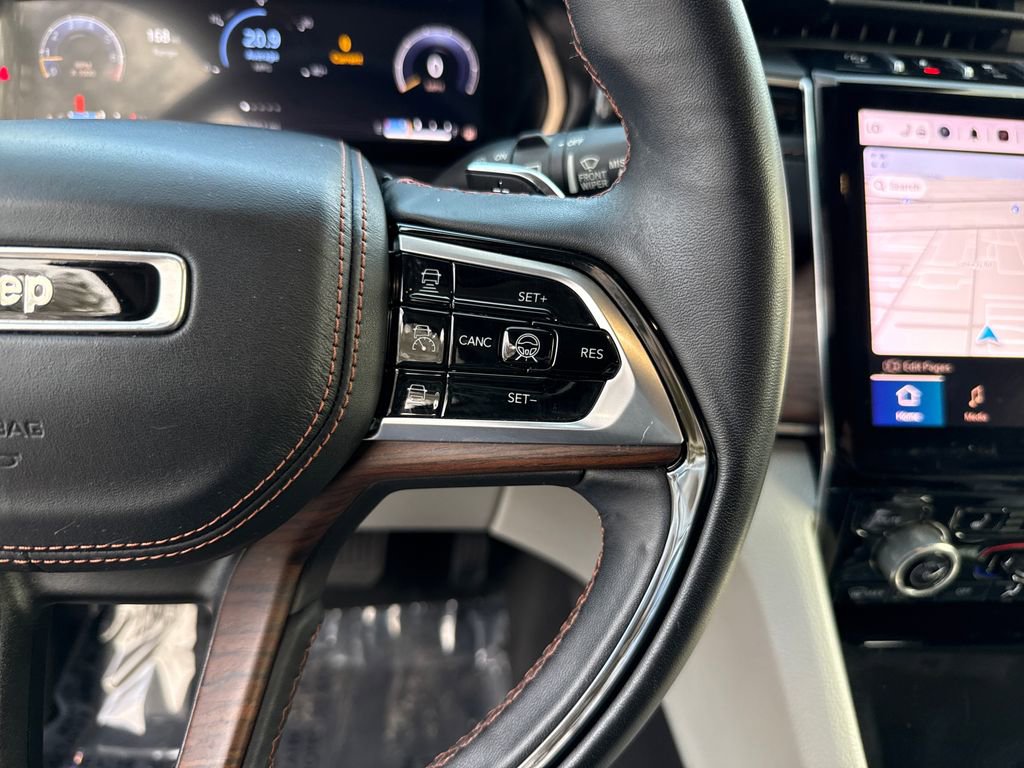 Used 2022 Jeep Grand Cherokee Summit w/ Adv Protech Group IV image 17