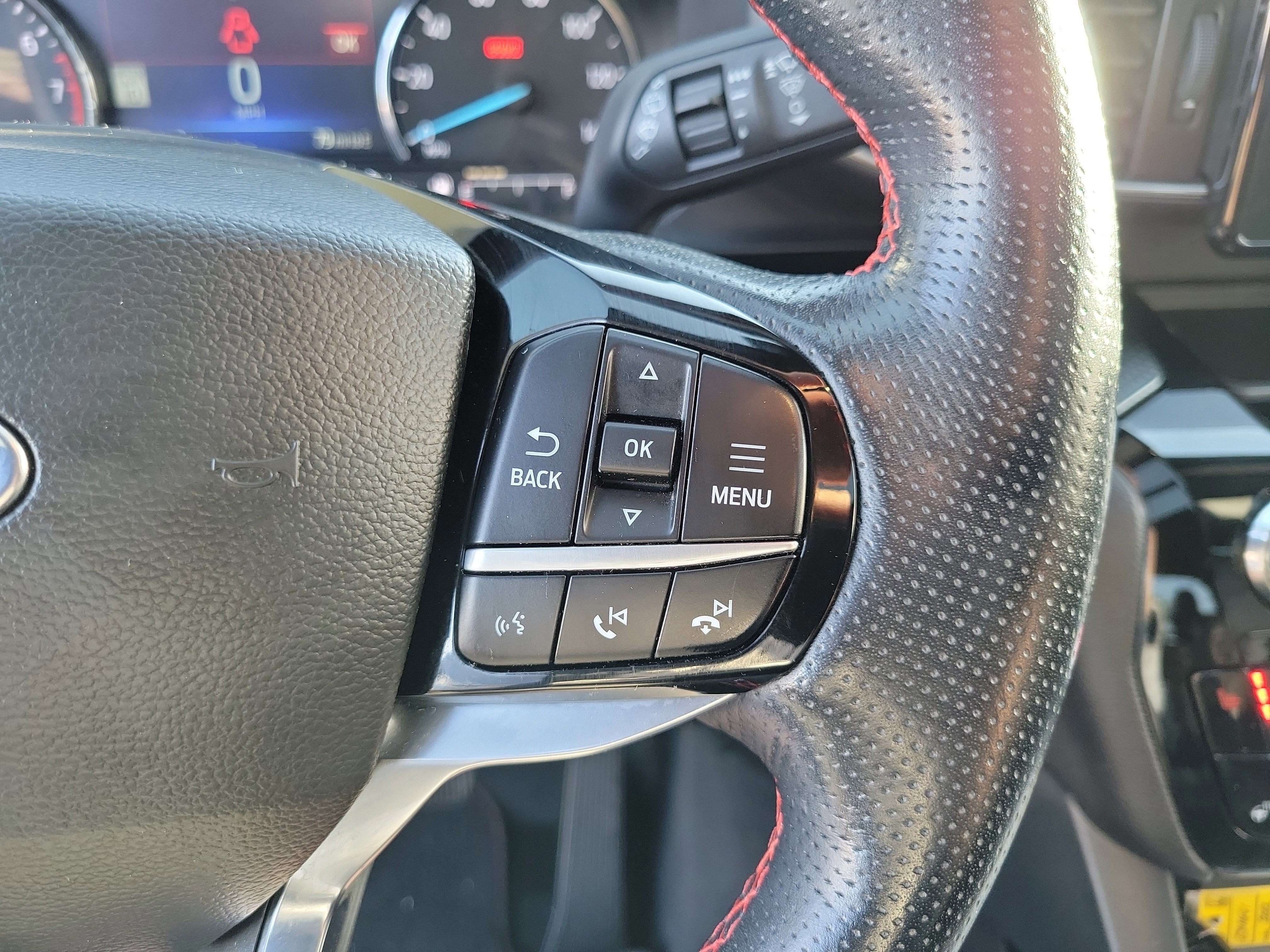 Certified 2022 Ford Explorer ST-Line w/ Class IV Trailer Tow Package image 8