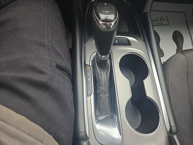 Used 2017 Chevrolet Malibu LT image 34