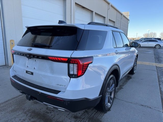 Certified 2025 Ford Explorer Active w/ Active Comfort Package image 4
