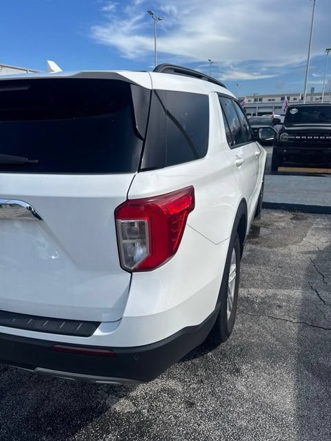 Certified 2024 Ford Explorer XLT w/ Equipment Group 202A RWD image 4