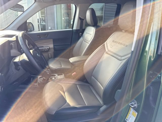 Certified 2025 Ford Maverick Lariat w/ 4K Tow Package AWD/4WD image 17