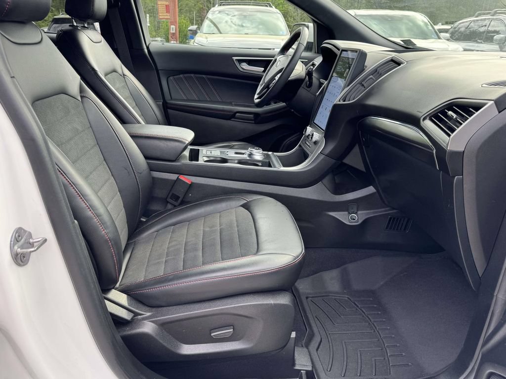 Certified 2024 Ford Edge ST-Line AWD/4WD image 13