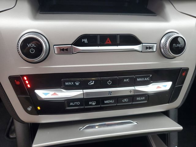 Certified 2024 Ford Explorer XLT w/ Equipment Group 202A image 24