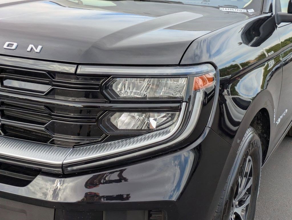 Certified 2025 Ford Expedition Platinum AWD/4WD image 12