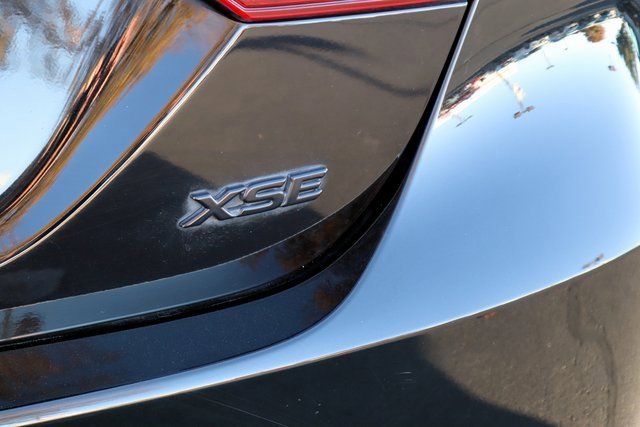 Used 2021 Toyota Camry XSE image 14