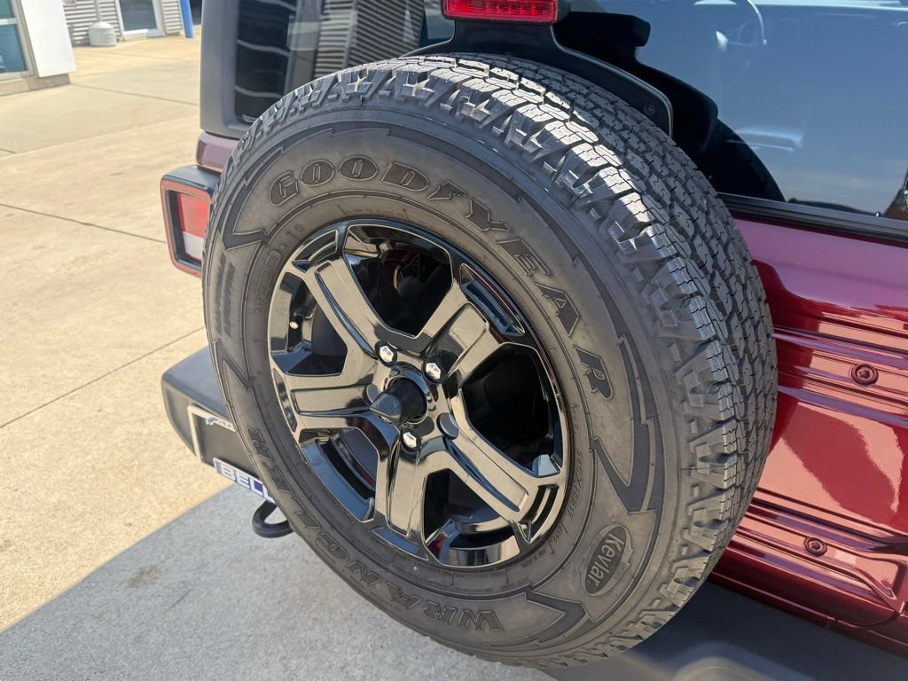 Used 2021 Jeep Wrangler Sport AWD/4WD image 18